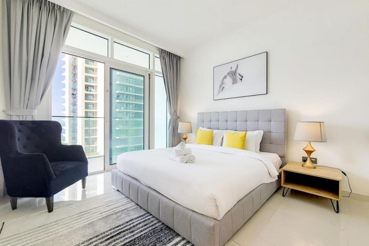 Sunrise Bay 2 - Chic Two Bedroom Apartment